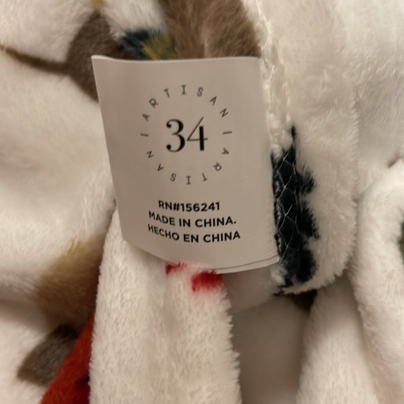 Artisan 34 Fall Dog Print Throw Blanket - Picture 3 of 5